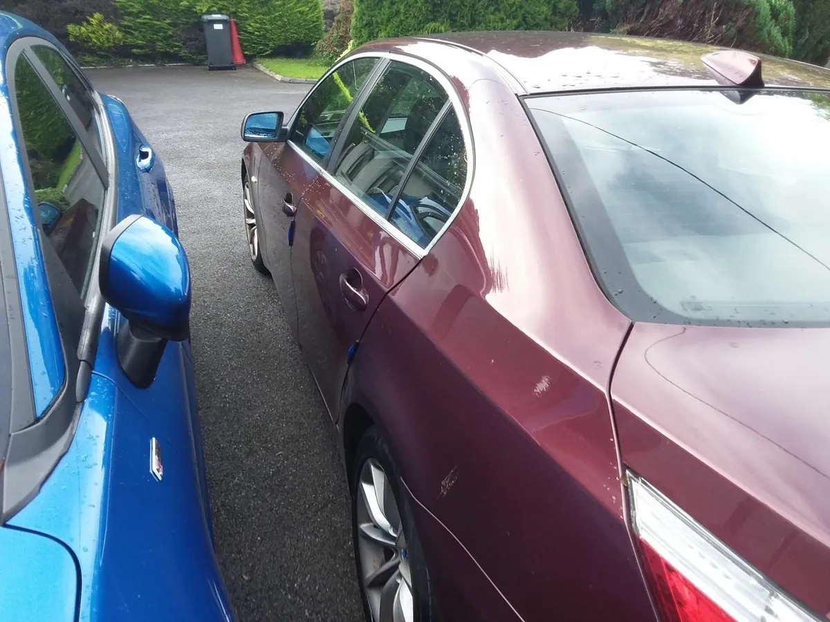 BMW 5-Series 2009 - Image 3