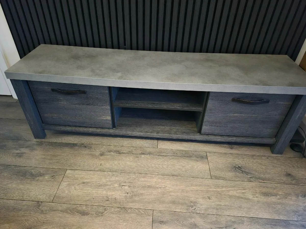 Tv stand - Image 2