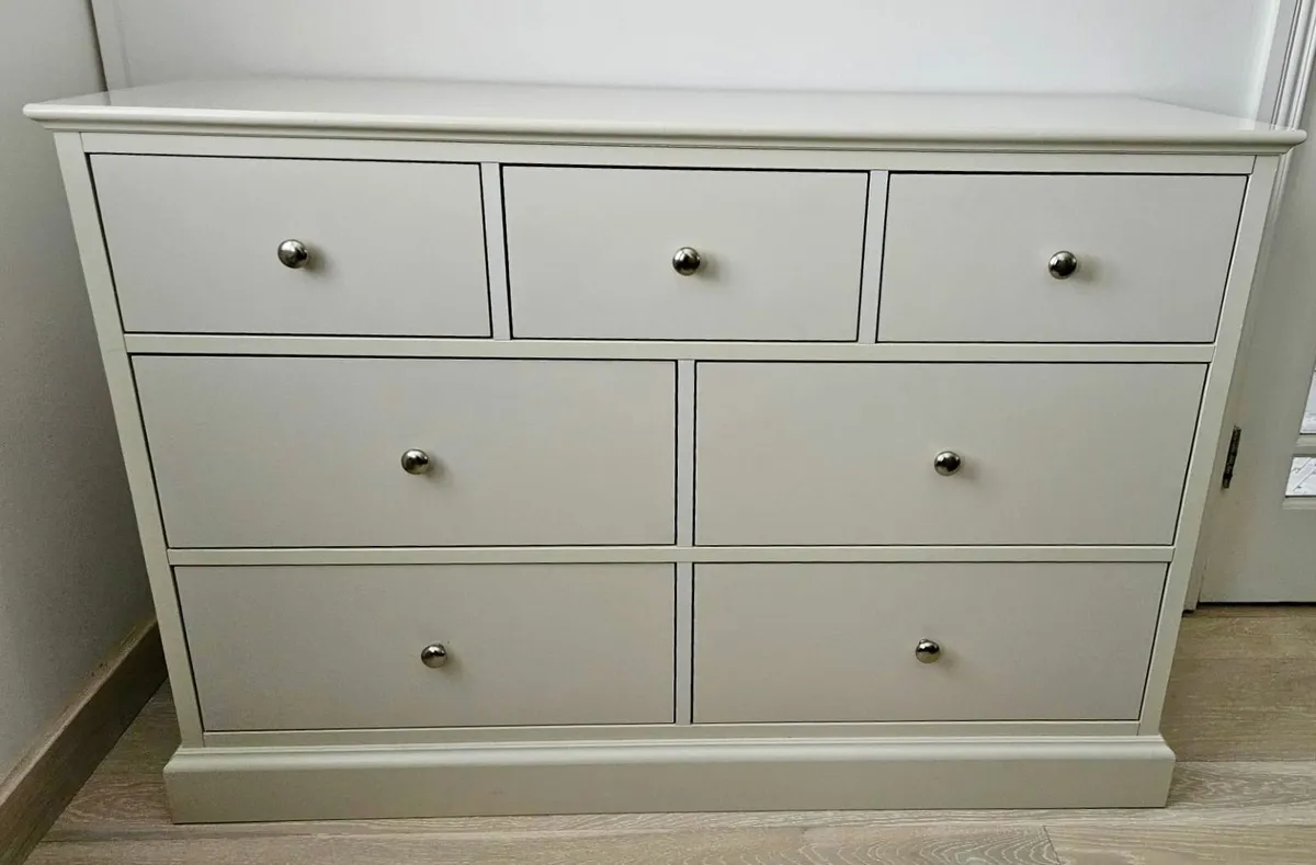 3 + 4 Drawer Chest - Image 2