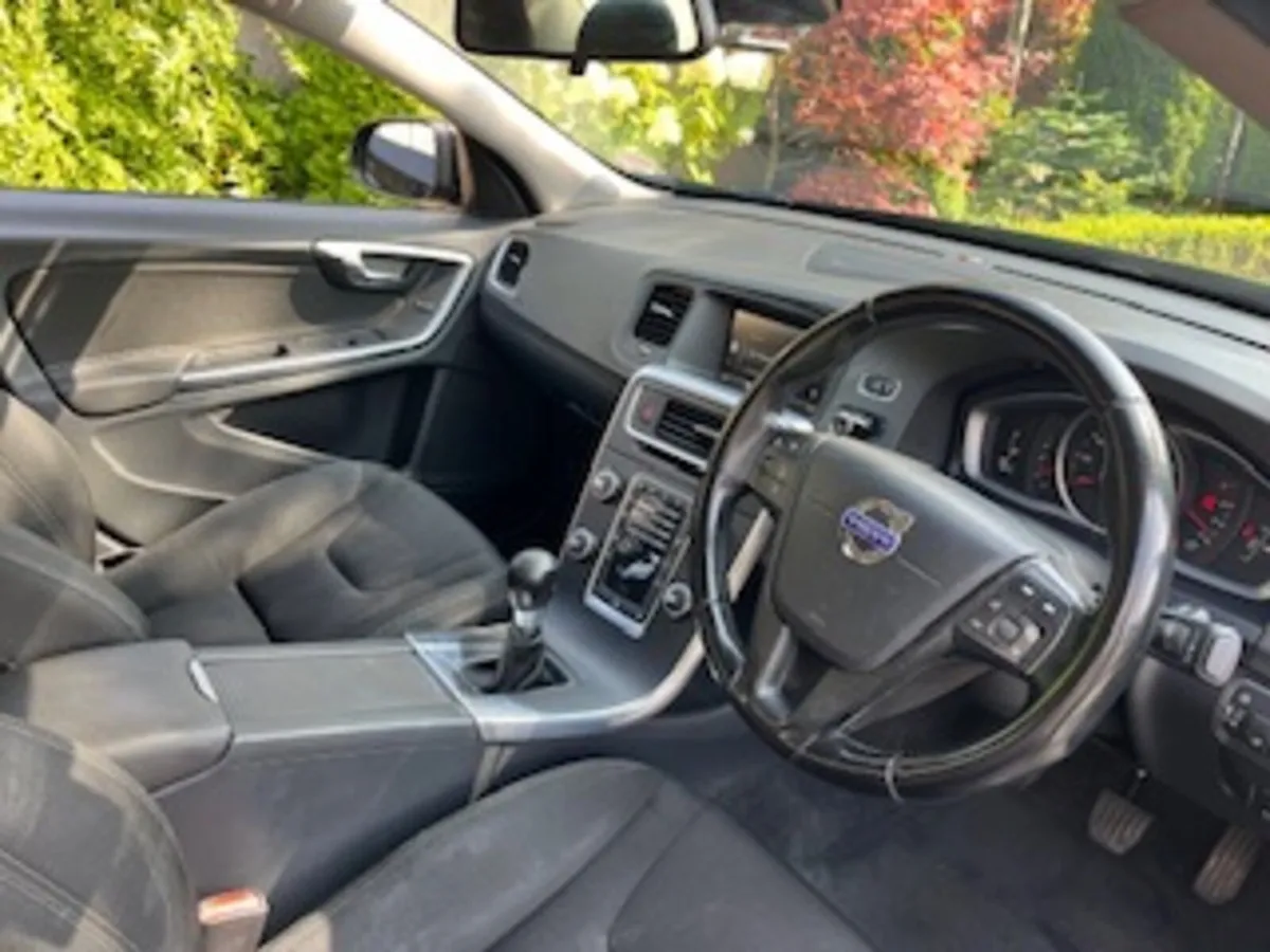 Volvo S60 2013 - Image 4