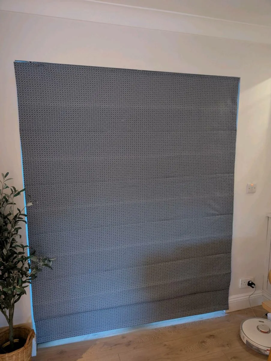 Roman Blind - Image 1