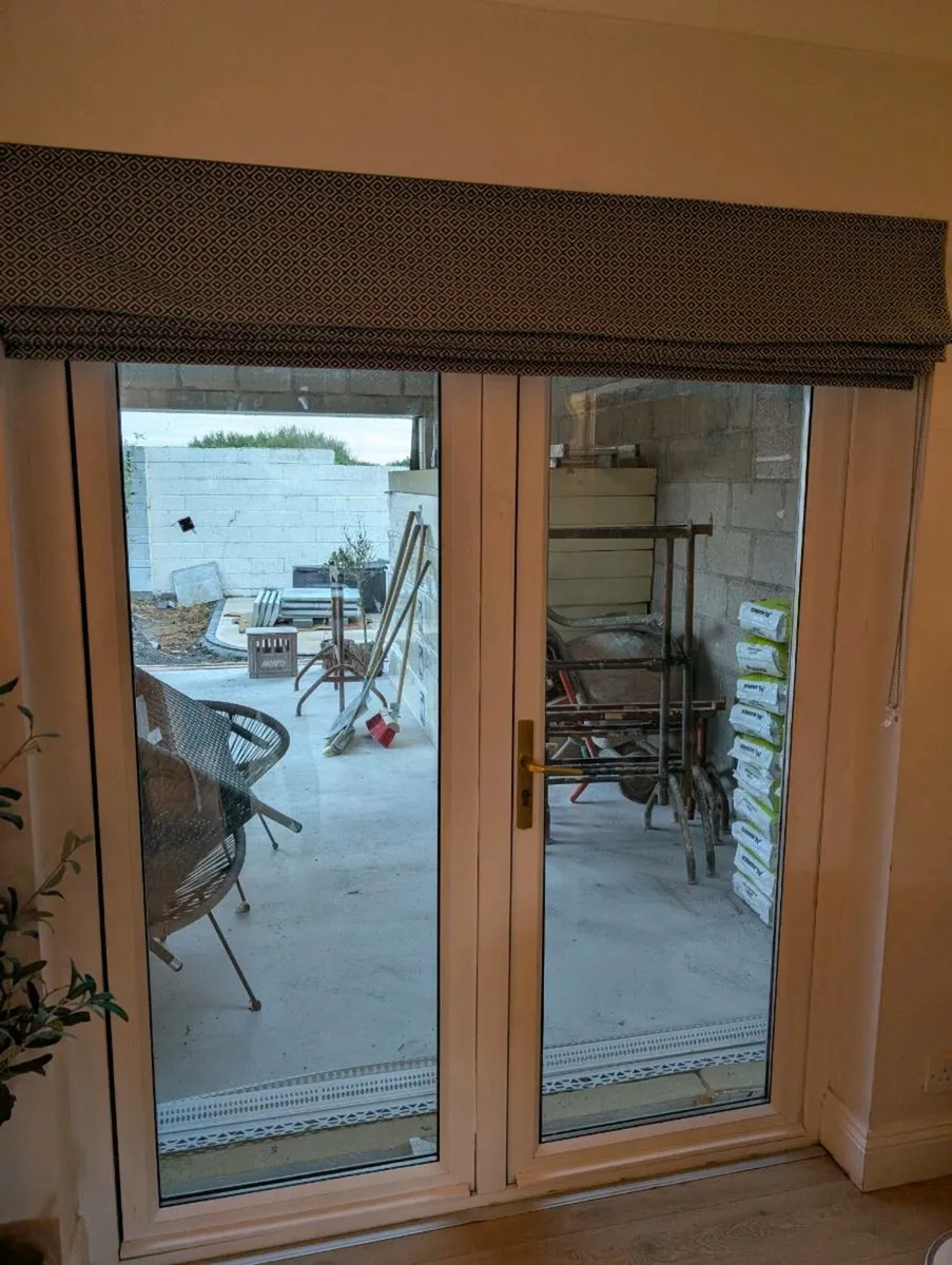 Roman Blind - Image 2