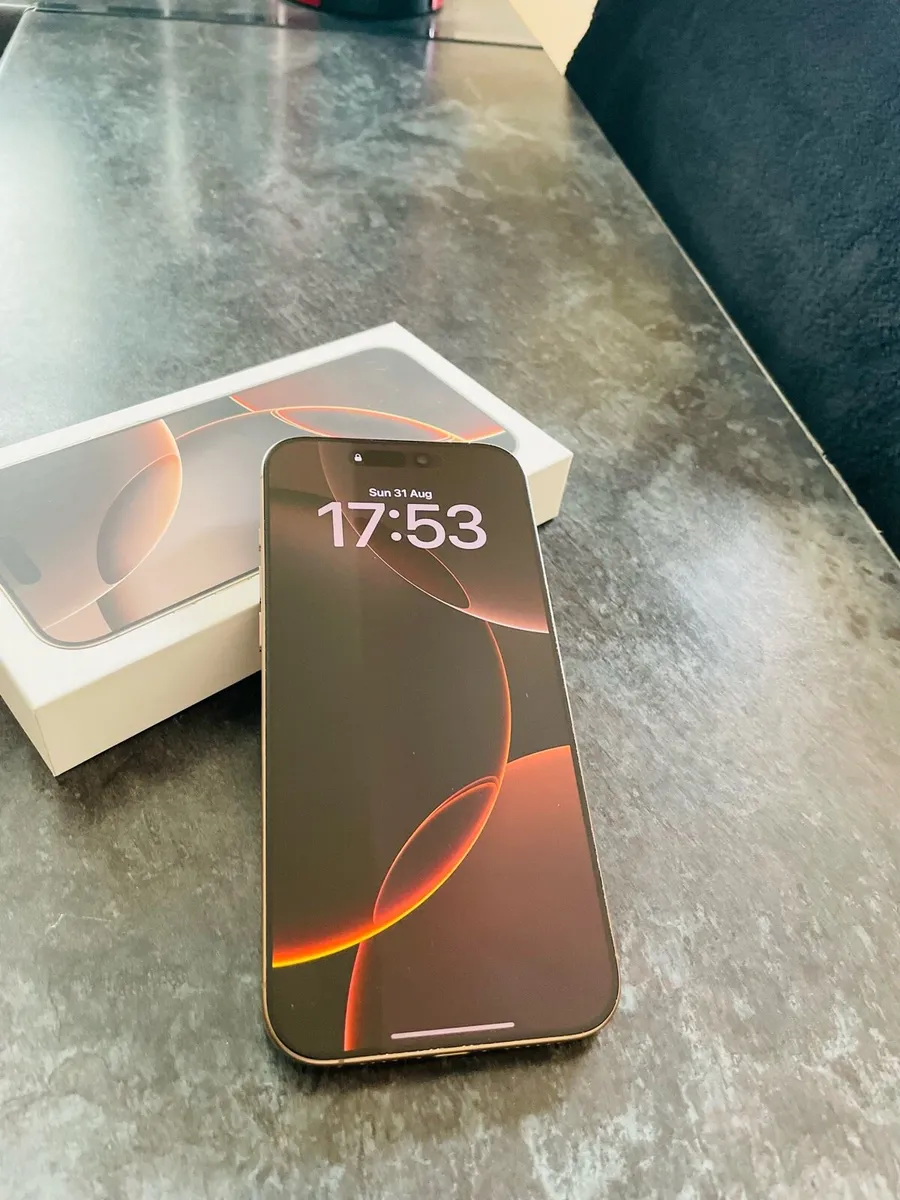 iPhone 16 Pro Max 256gb - Image 3
