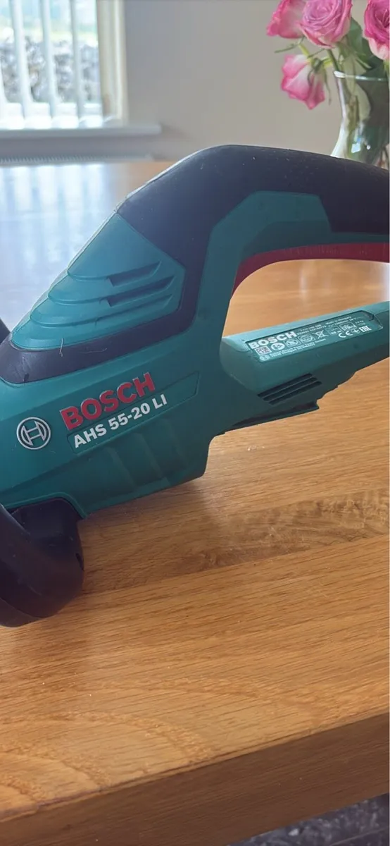 Bosch Cordless Hedge Trimmer AHS 55-20 li - Image 2