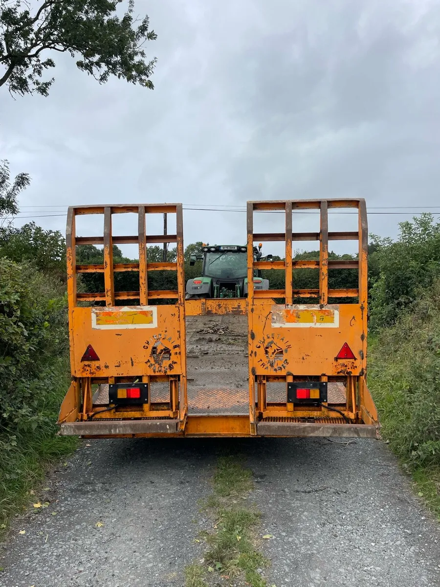 Low loader - Image 2