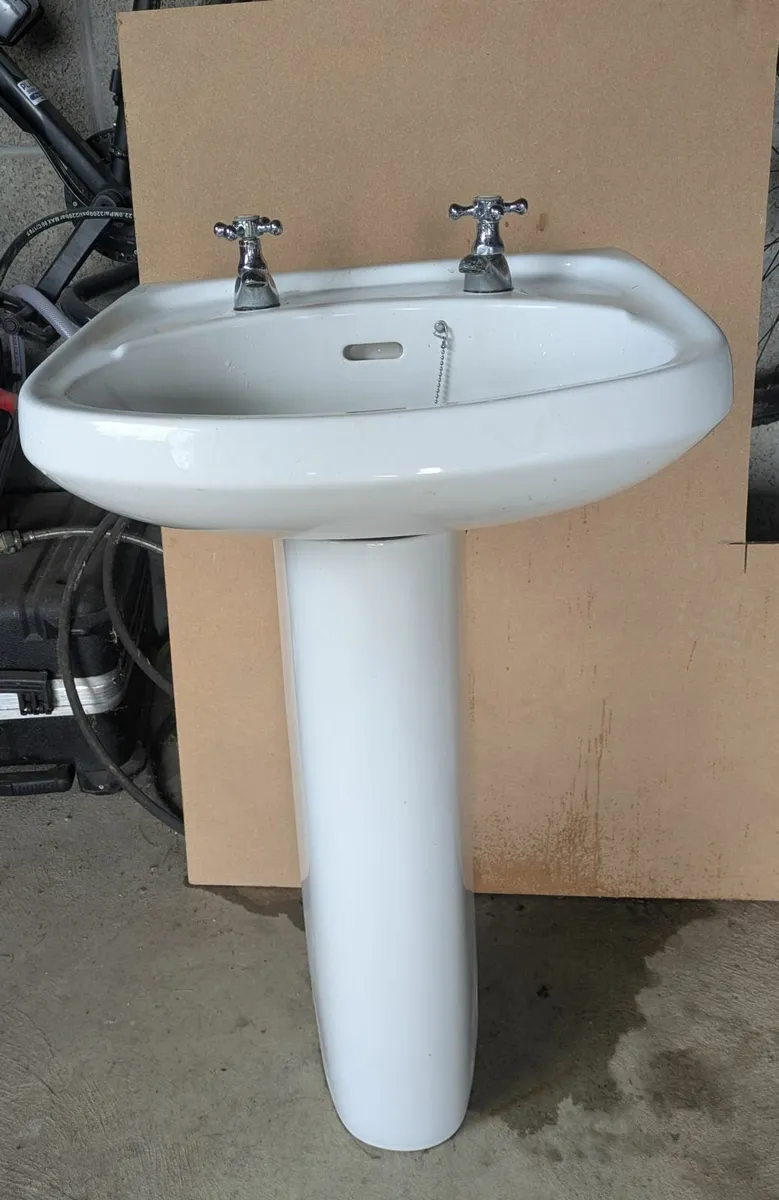 Bathroom Sink - Image 2