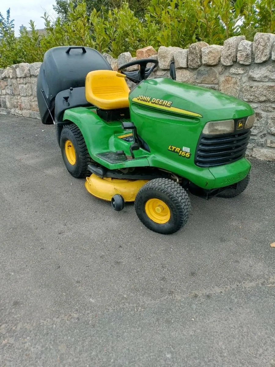 John Deere ride on mower - Image 1