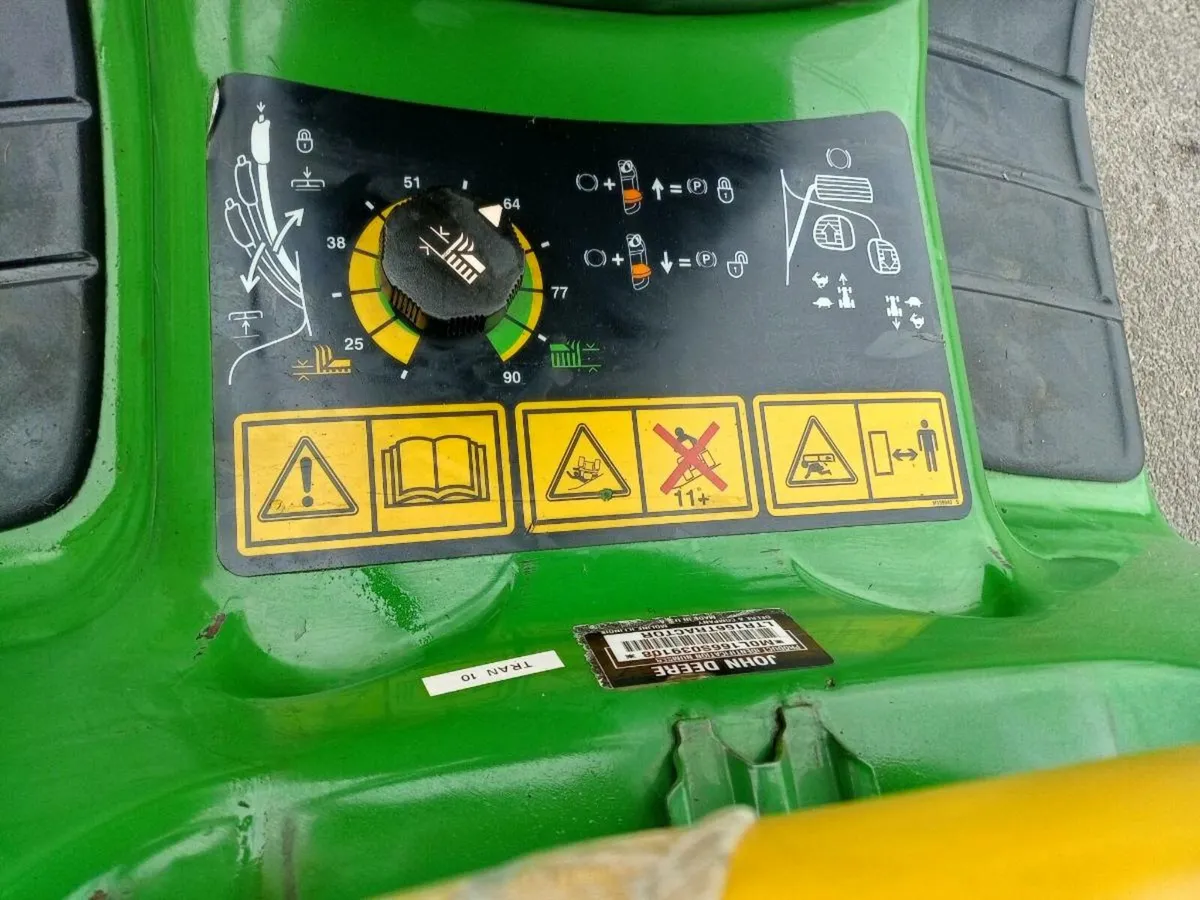 John Deere ride on mower - Image 4