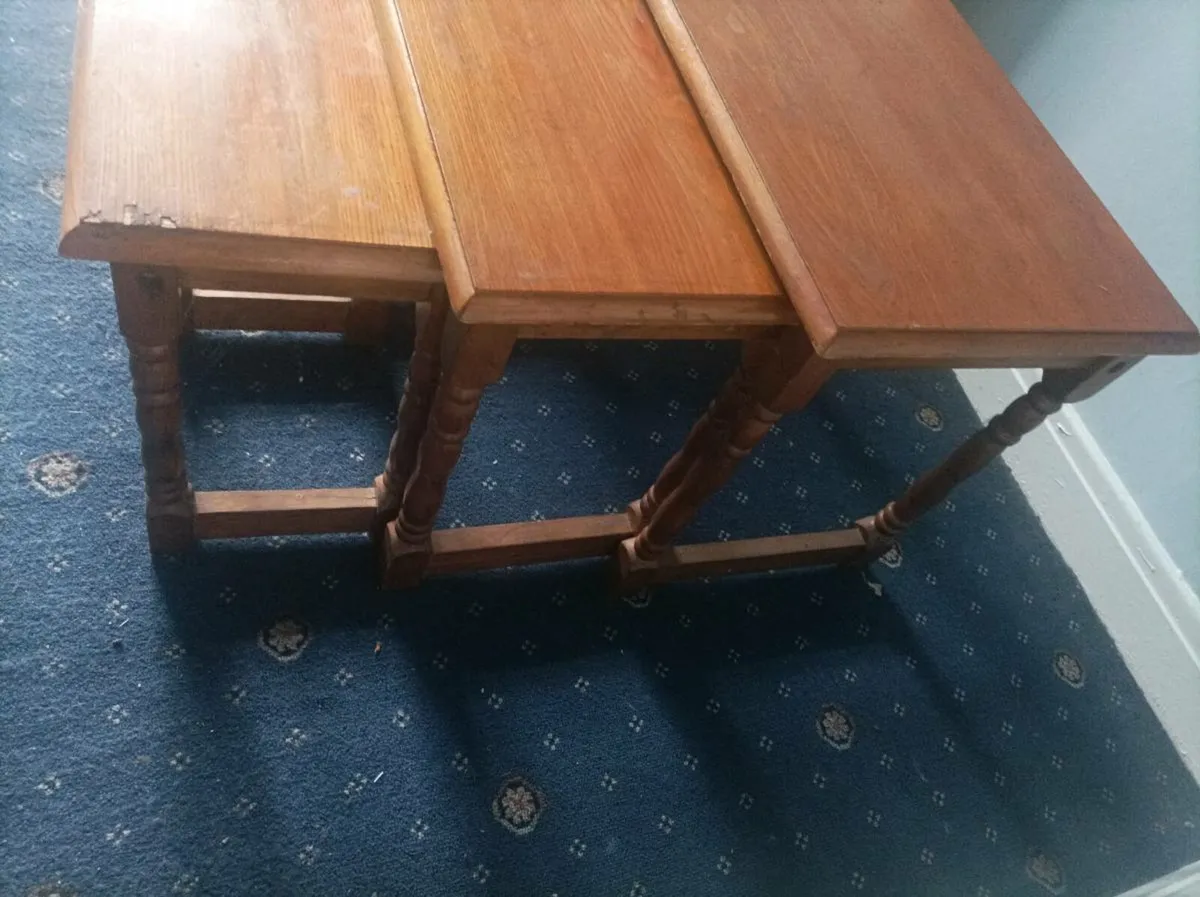 Nest of tables - Image 2