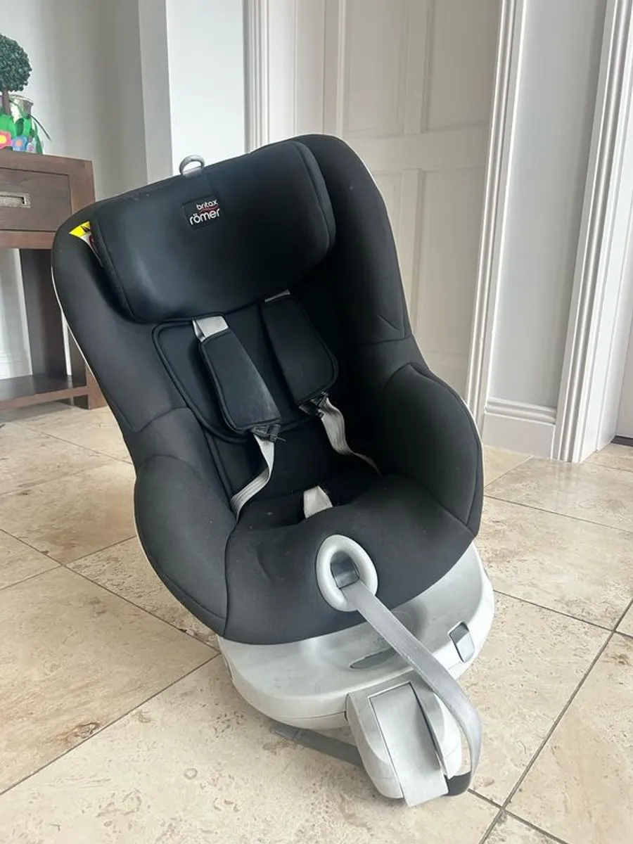 Britax Romer DualFix Combination ISOFIX Car Seat - Cosmos Black - Image 3