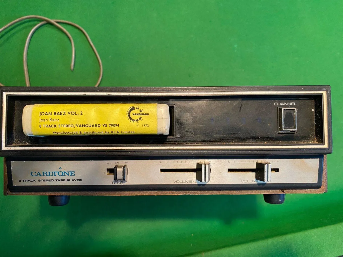 Vintage 8 track Player & Cassettes - Image 3