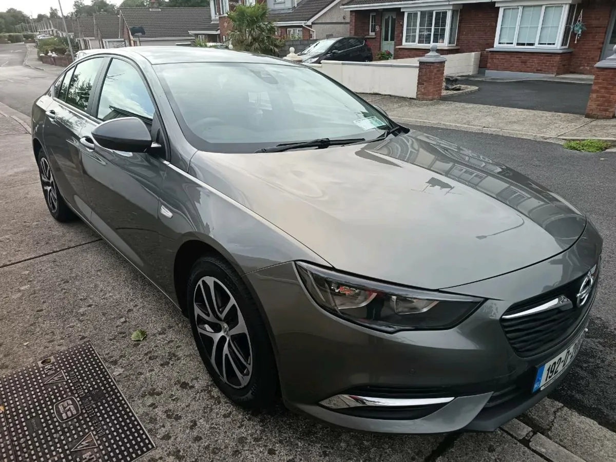 Opel insignia Grand sport - Image 1