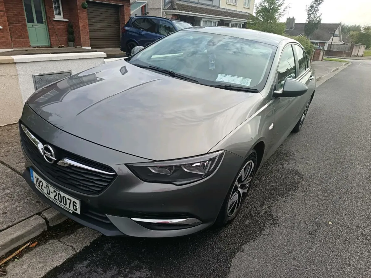 Opel insignia Grand sport - Image 2