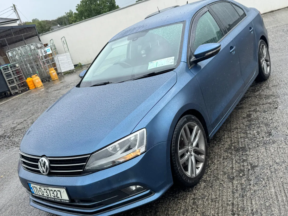 Volkswagen Jetta 2017 2.0 tdi - Image 2