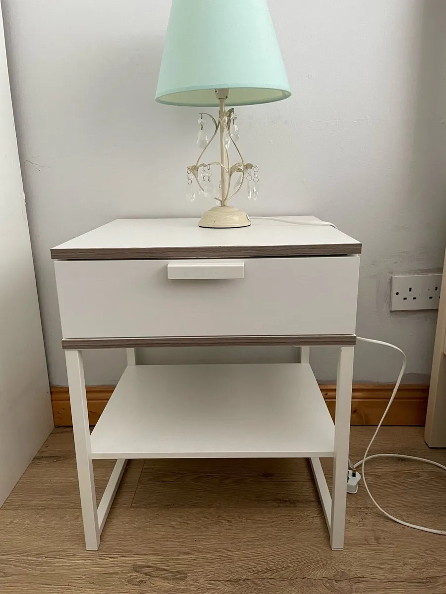 Bedside lockers