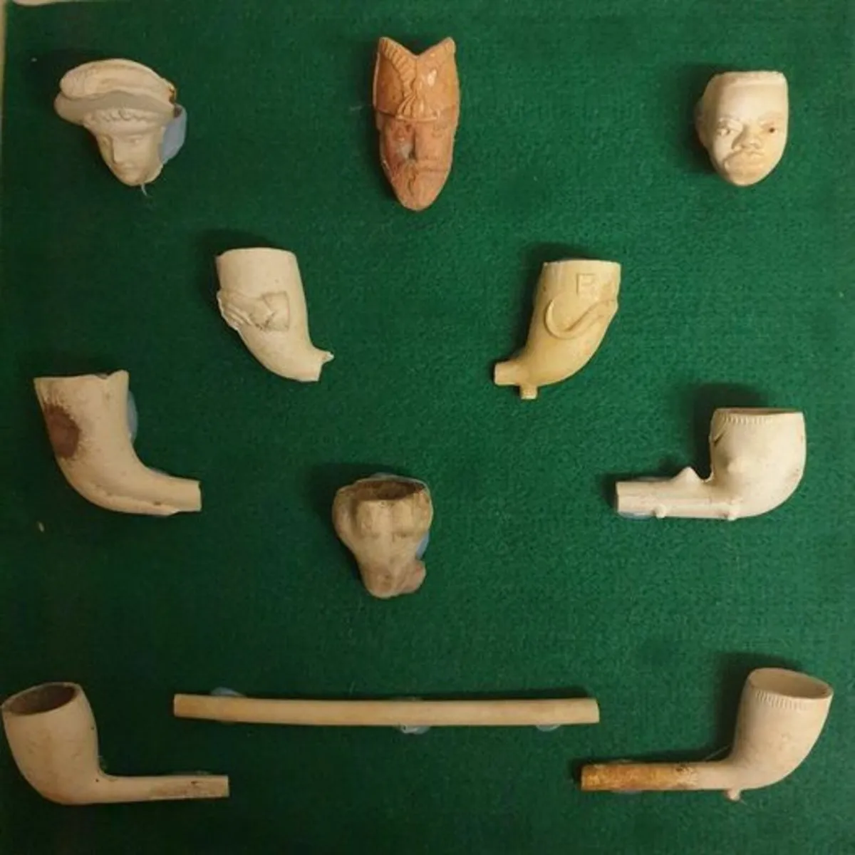 Antique Clay Pipes - Image 4