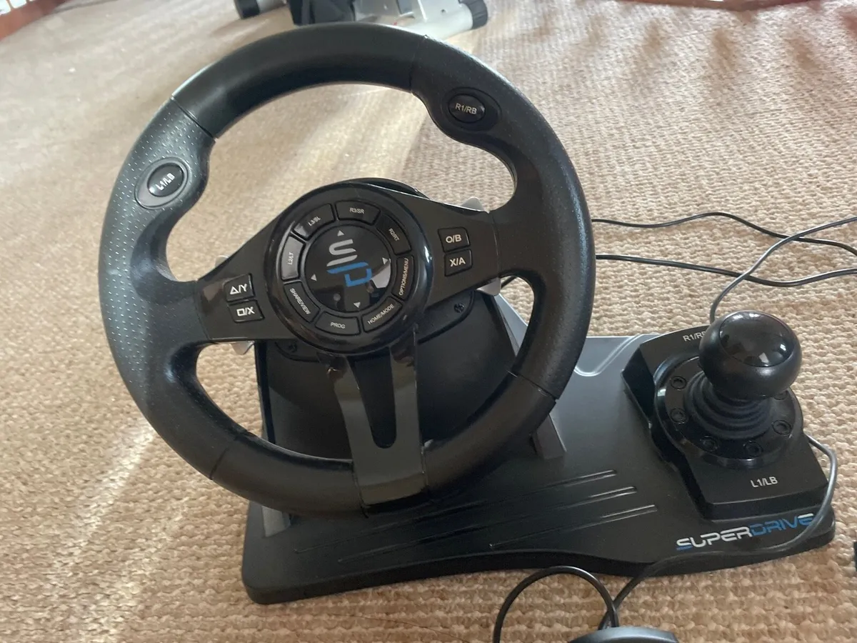 Steering wheel - Image 2