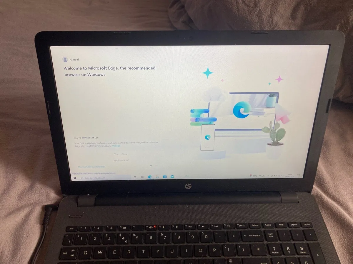 HP Laptop 250 G6 - Image 2