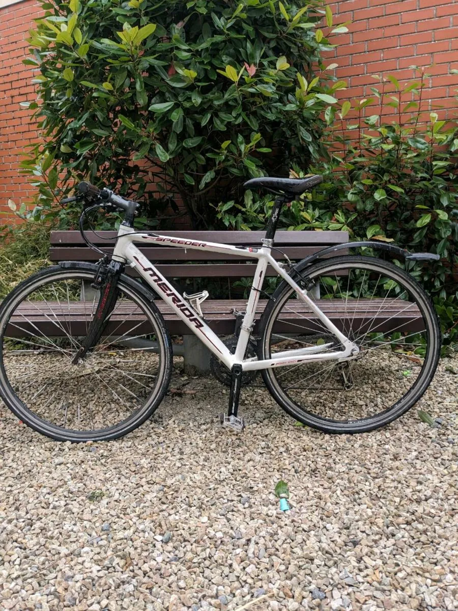 Merida Speeder T3 Hybrid Bike - Image 1