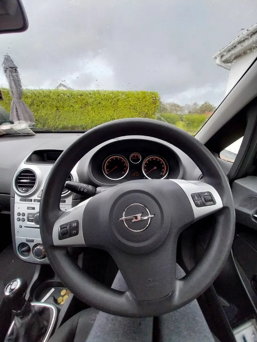 Opel Corsa 2013 - Image 2