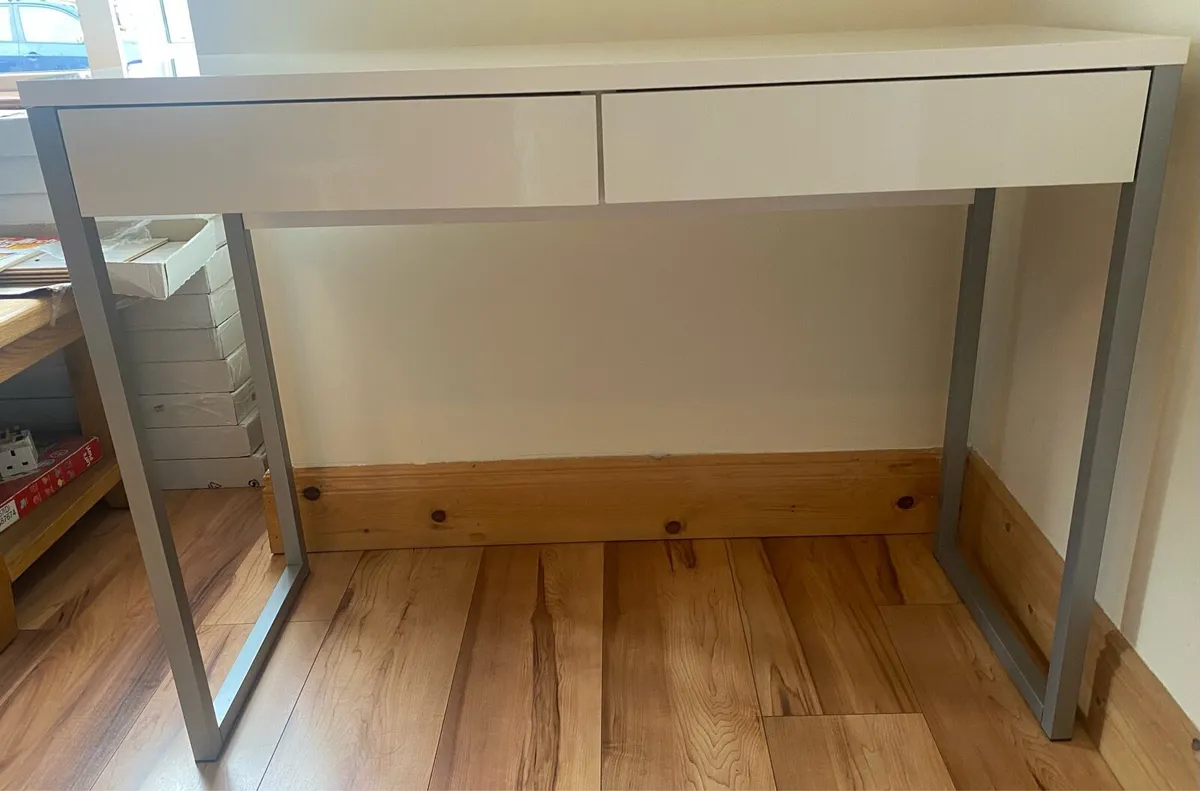 Modern Glossy White Desk - Image 2