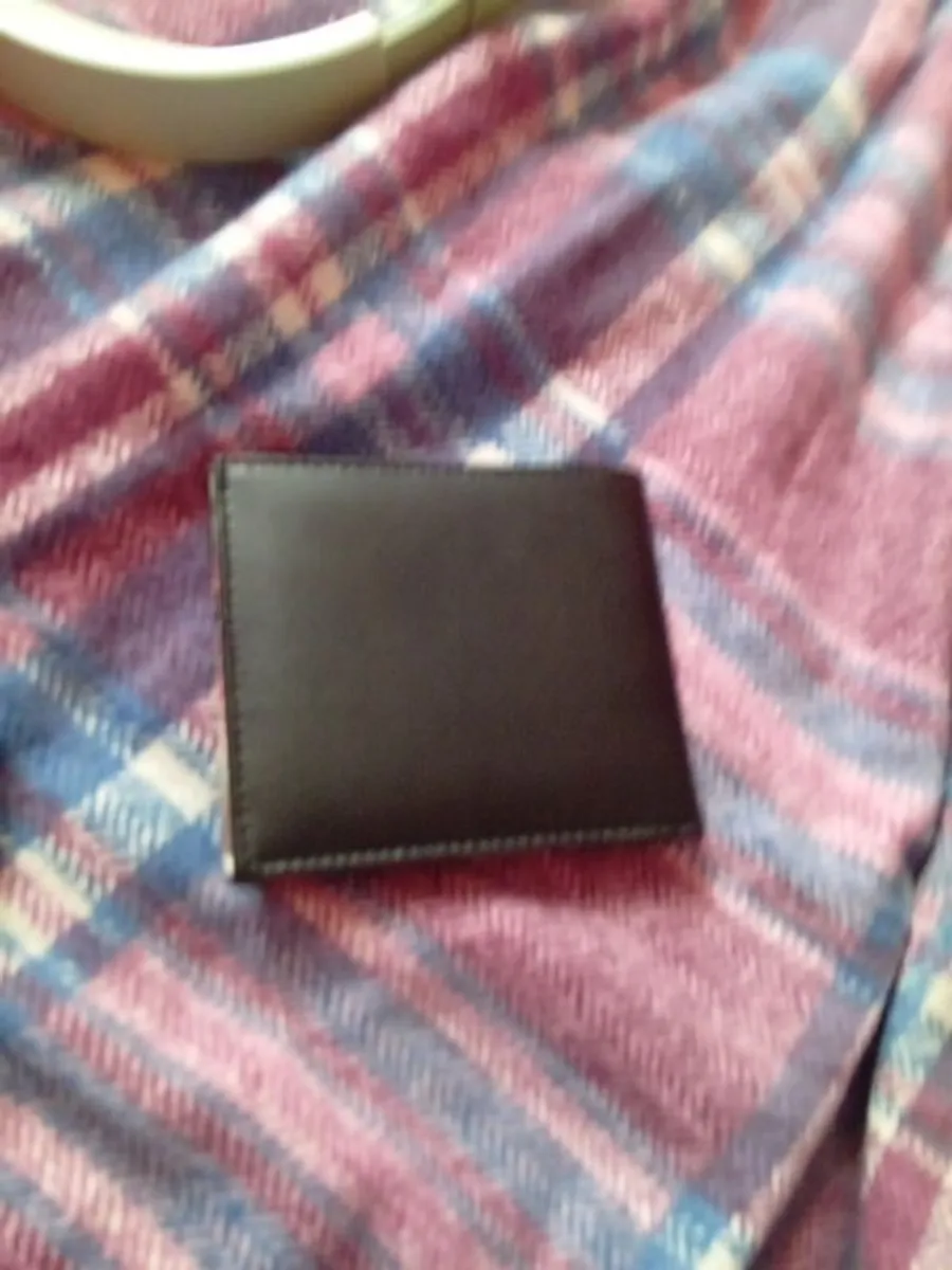 wallet - Image 1