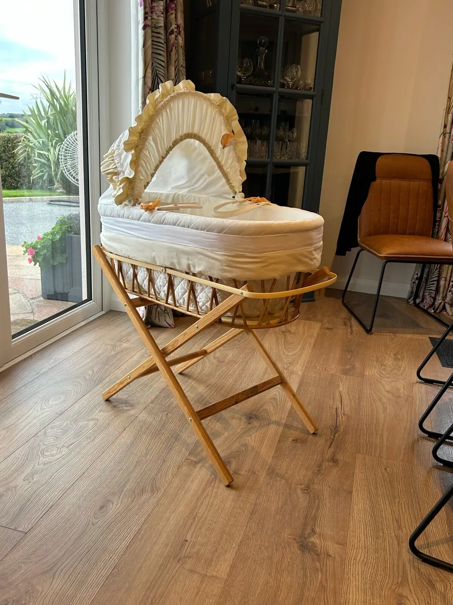 Moses basket - Image 1