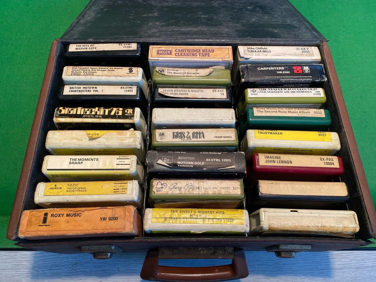 Vintage 8 track Player & Cassettes - Image 4