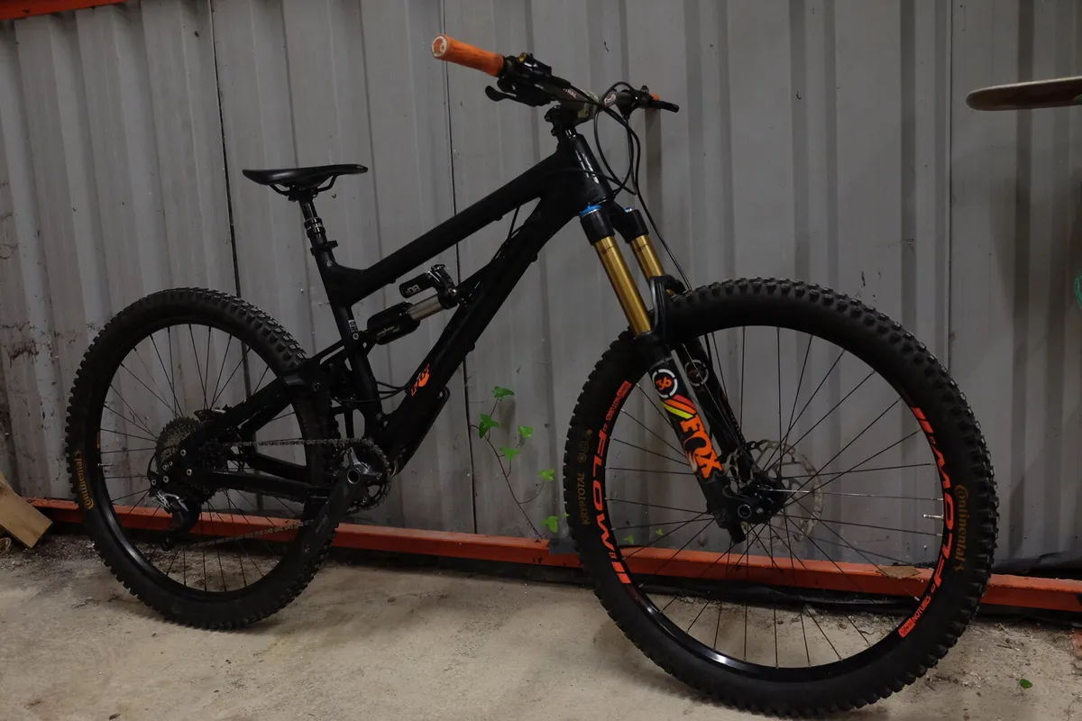 Banshee Rune V2, Mountain Bike - Image 1