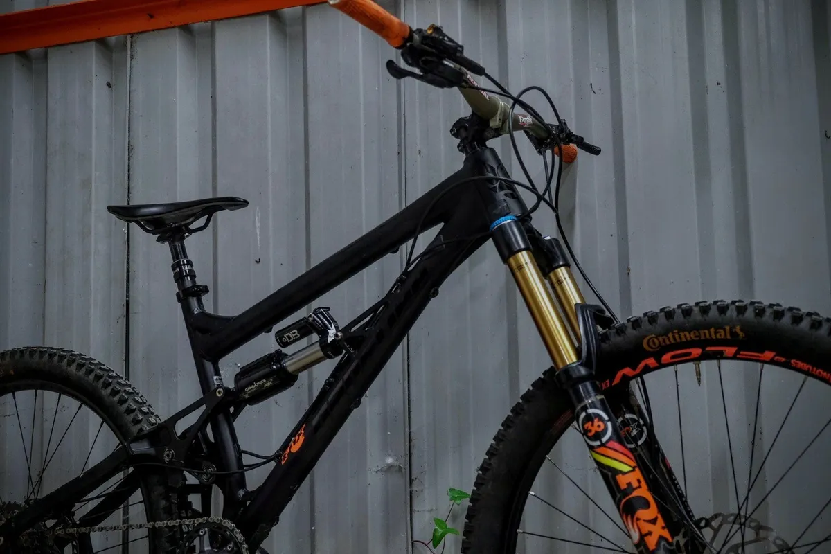 Banshee Rune V2, Mountain Bike - Image 2