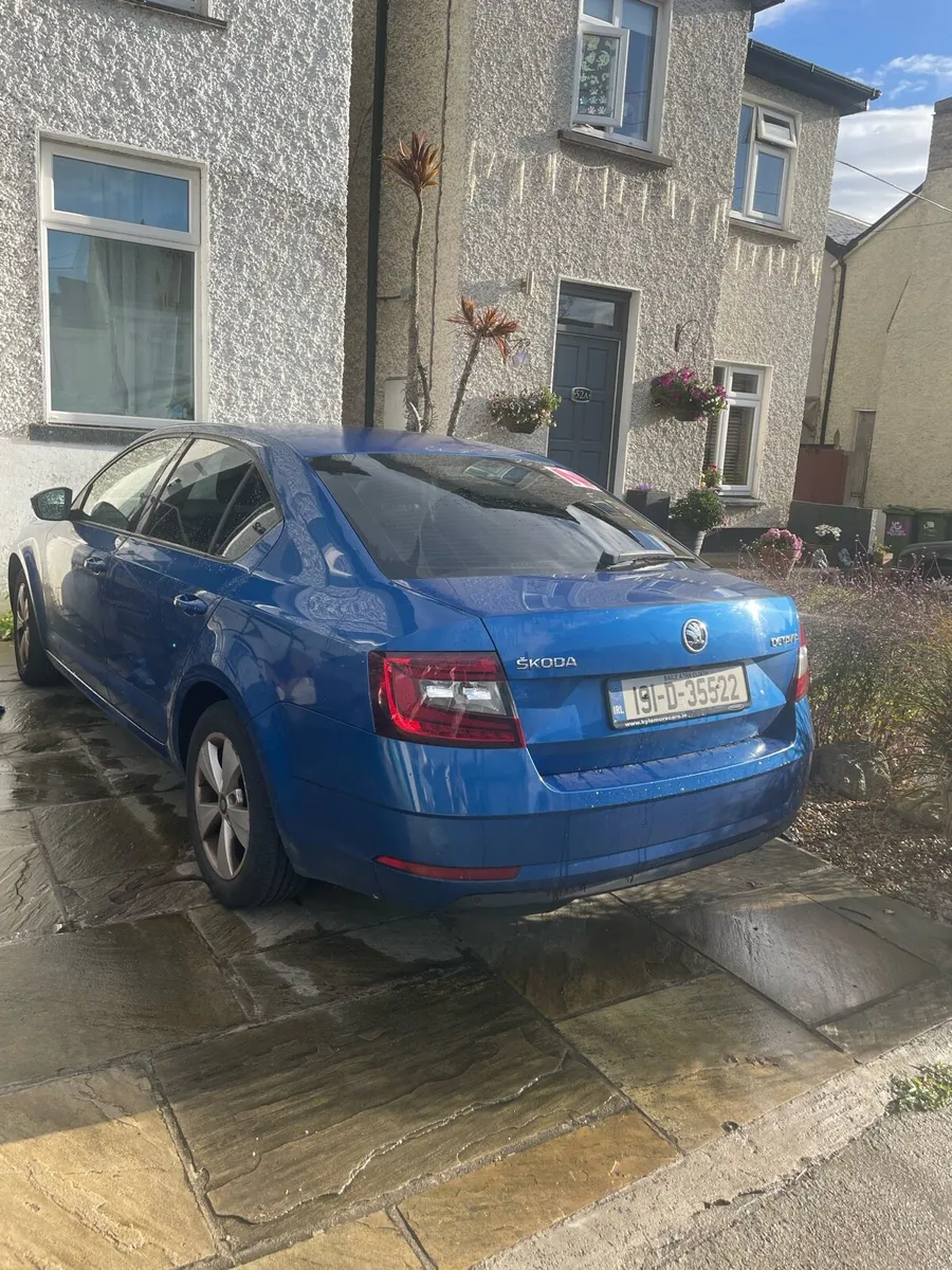 Skoda octavia 2019 automatic dsg - Image 4