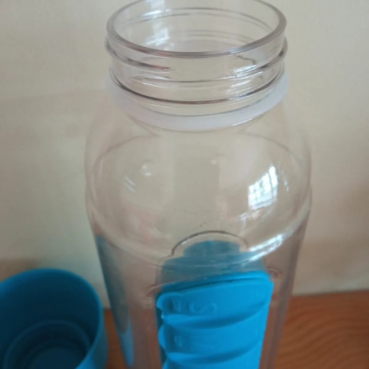 Water Bottle 2 in 1 Medicine Box - Image 3
