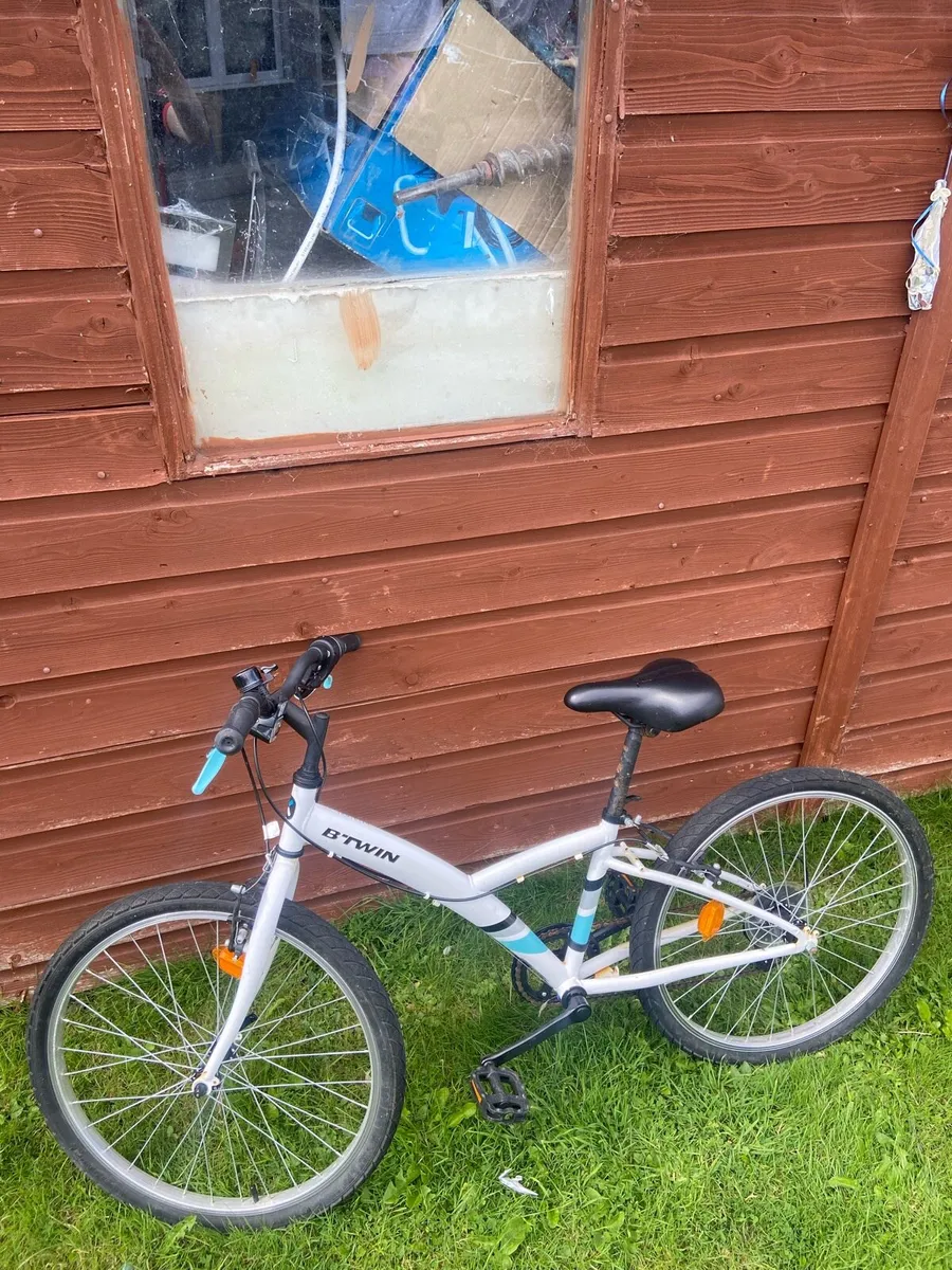 White bike kids, unisex - Image 1