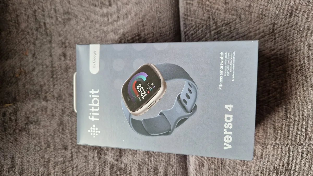 Fitbit Versa 4 NEW