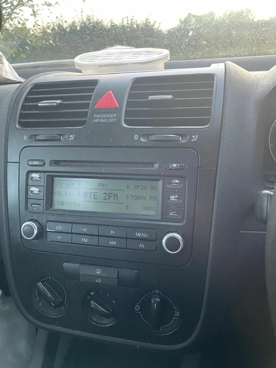 Breaking and Repairable - VW Golf Mk5 1.4 petrol - Image 2