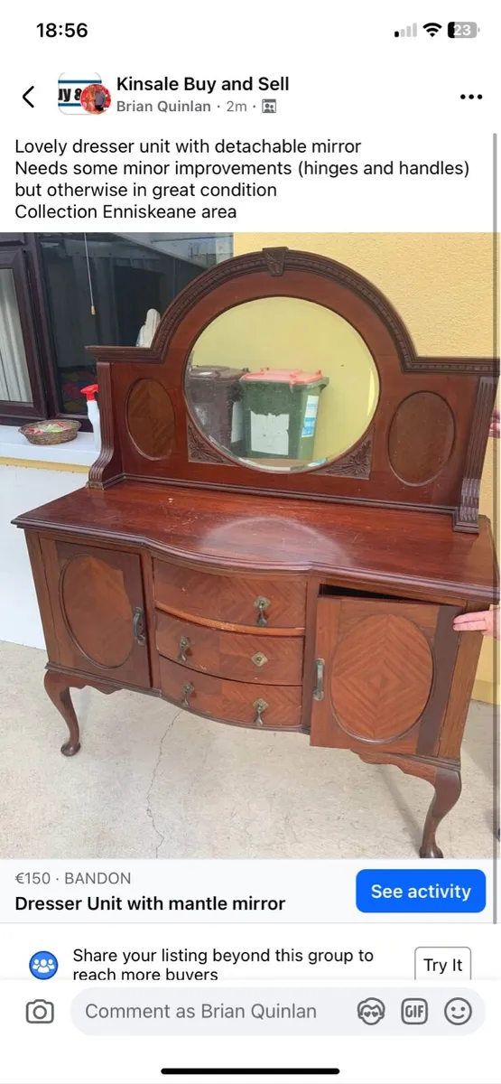Dresser with detachable mirror