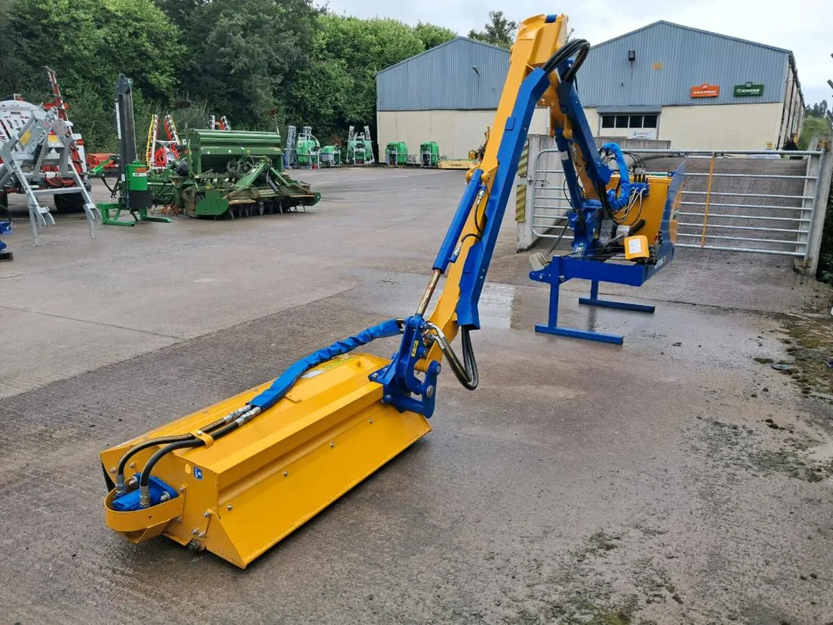 New Bomford Kestrel Hedgecutter - Image 4