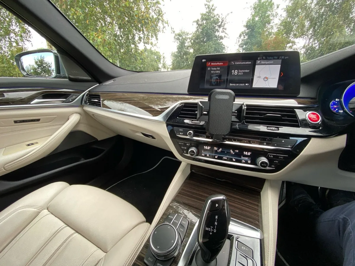 BMW 530 E - Image 2