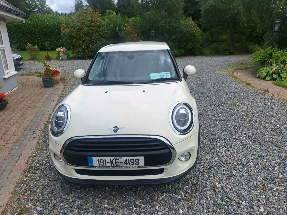Mini Hatch 1.5 5DR - Image 1