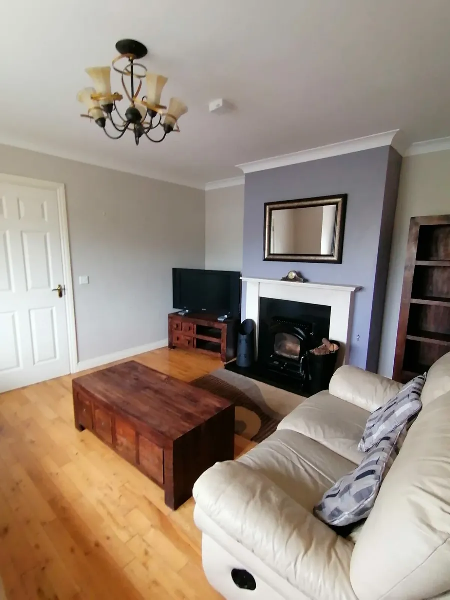 Kitchen table and chairs and living room set - Image 4
