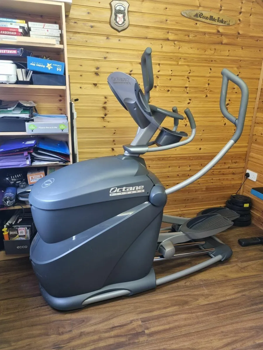 Octane Q37e Elliptical Cross Trainer – Gym Quality - Image 1