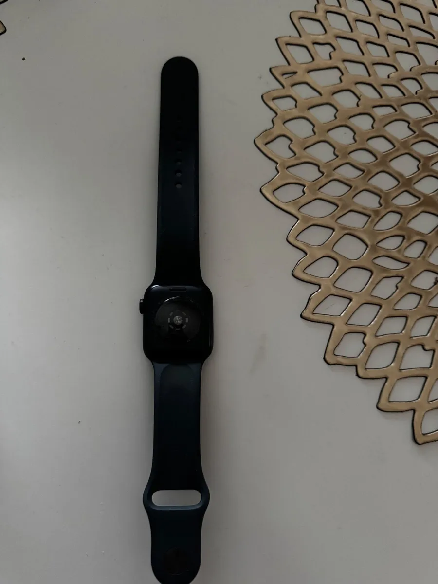 Apple Watch SE (Gen 2) - Image 3