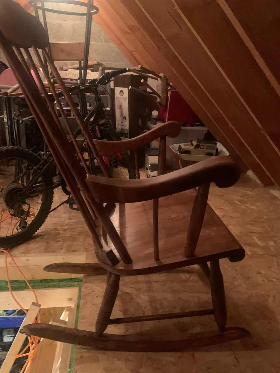 Wooden rocking chair - Image 2