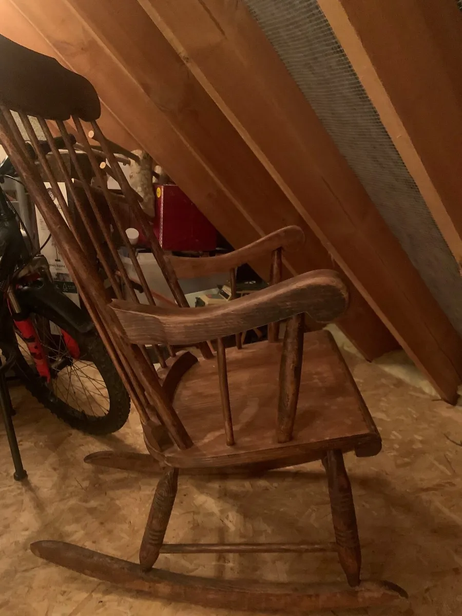 Wooden rocking chair - Image 3
