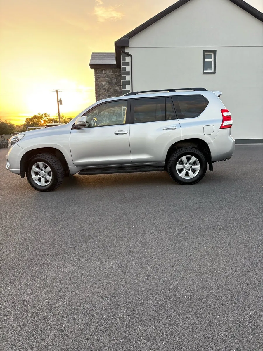 Toyota Landcruiser - Image 4