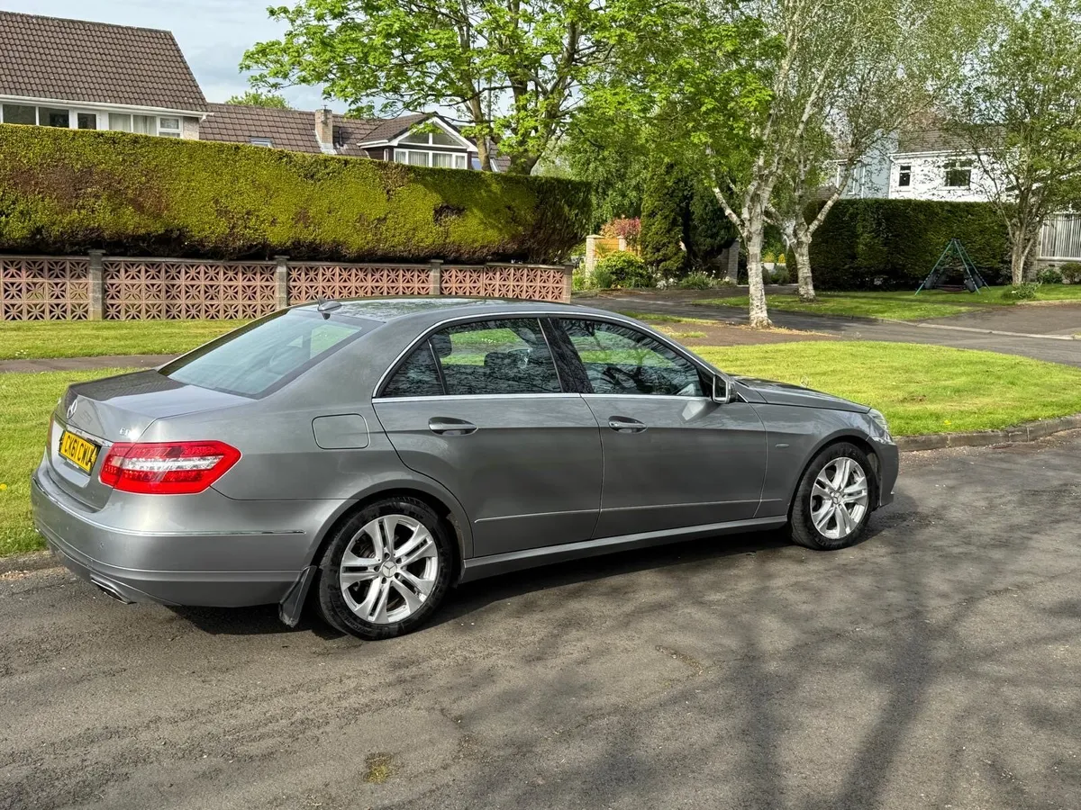 Mercedes e class e220 cdi 2011 - Image 4