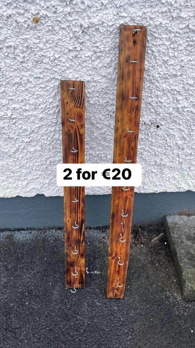 2 woode. Hangers €20 - Image 1