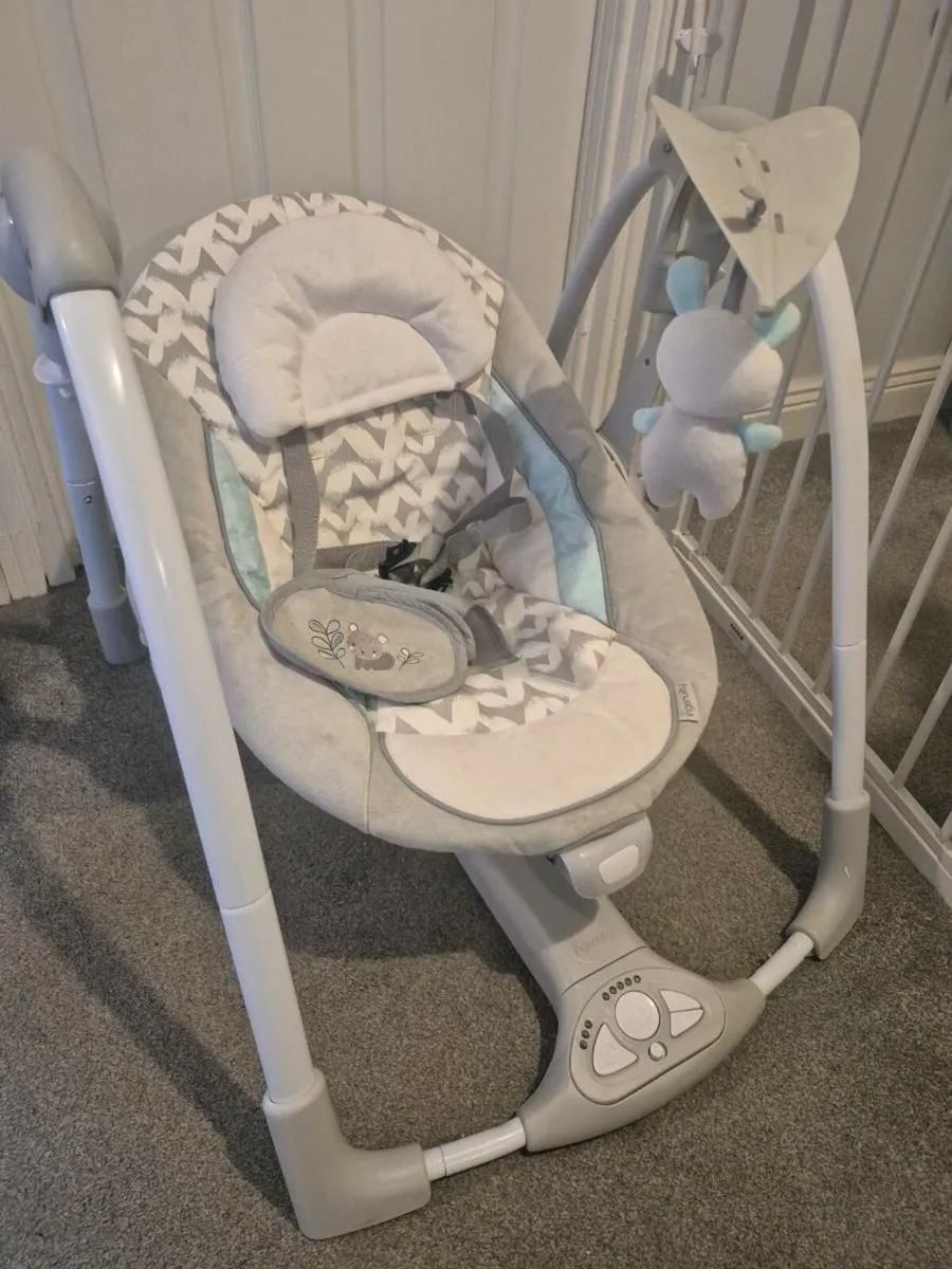 Baby swing chair - Image 1