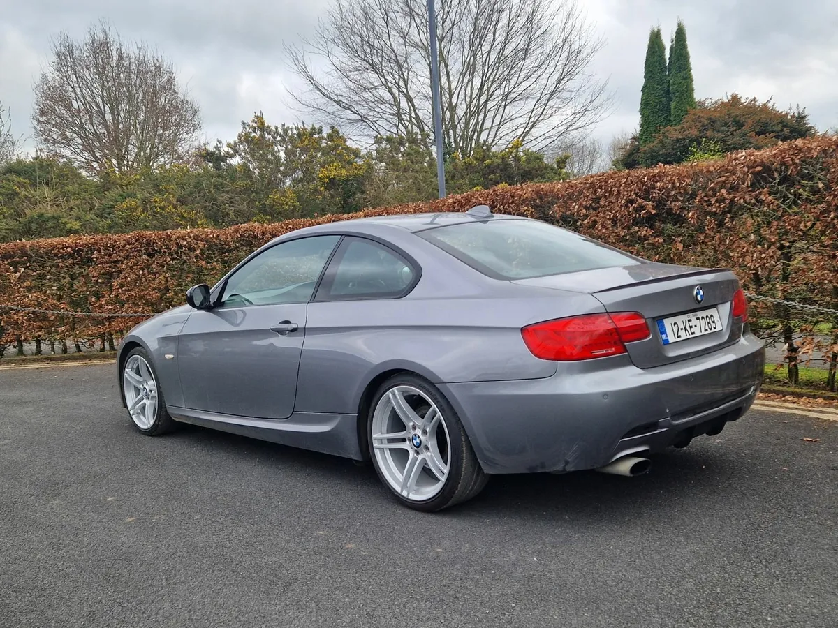 BMW 3-Series 2012 - Image 4