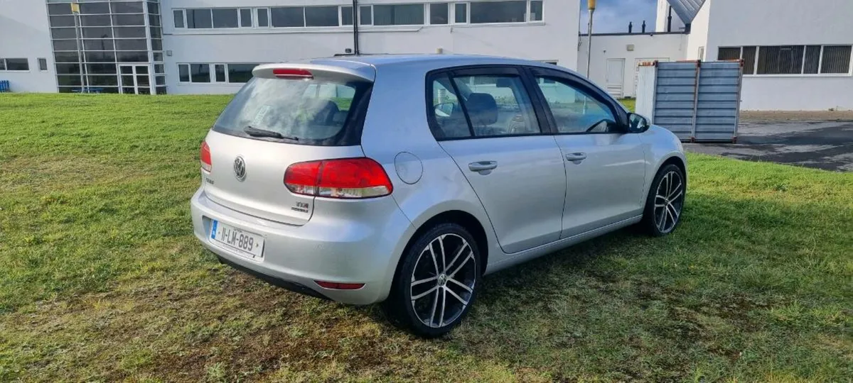 2011 Volkswagen Golf - Image 1